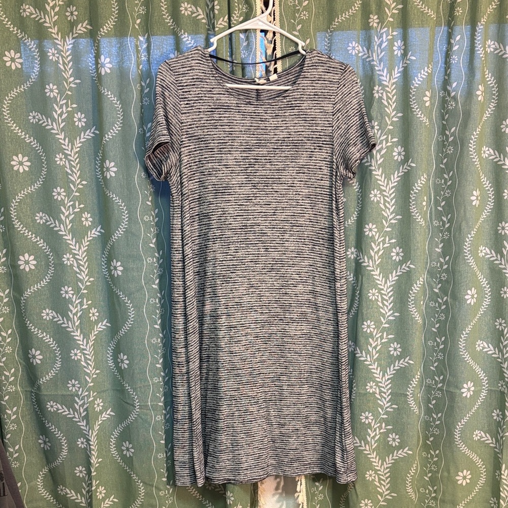 GAP Gray & White Striped Short Sleeve Mini Dress